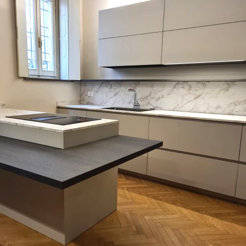 progetto-cucina-isola-con-piano-cottura-induzione-piano-snack